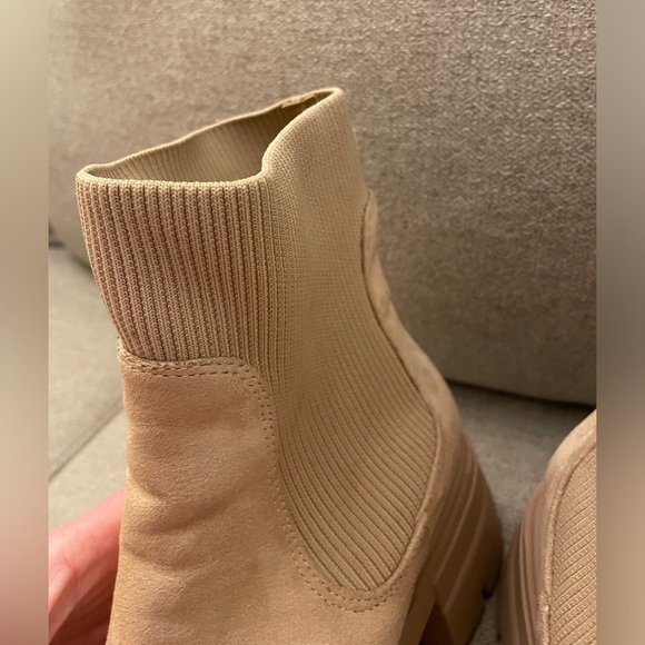 Chunky Block Heel Platform Ankle Booties - Picture 4 of 5